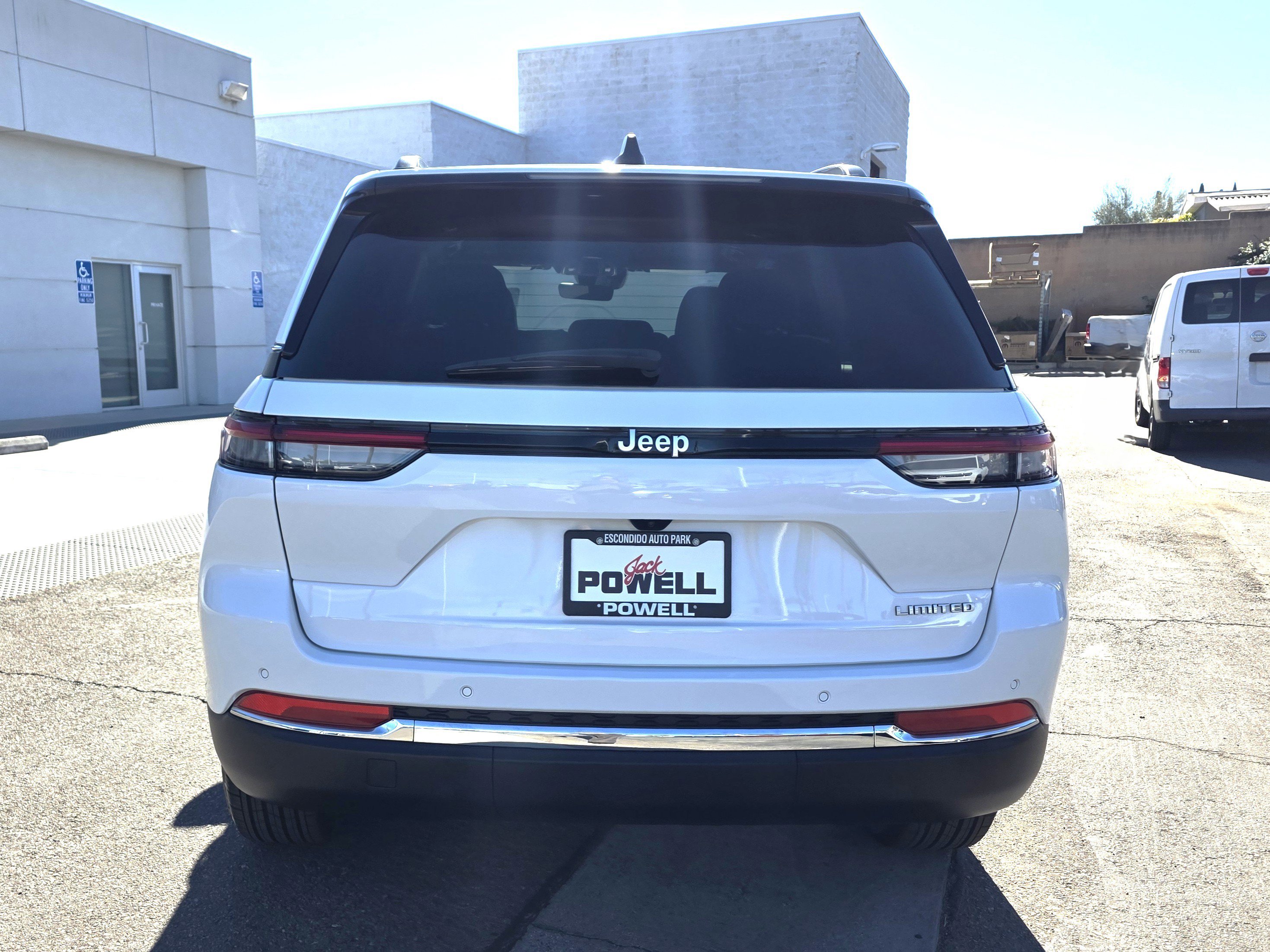 New 2025 Jeep Grand Cherokee Limited image 4