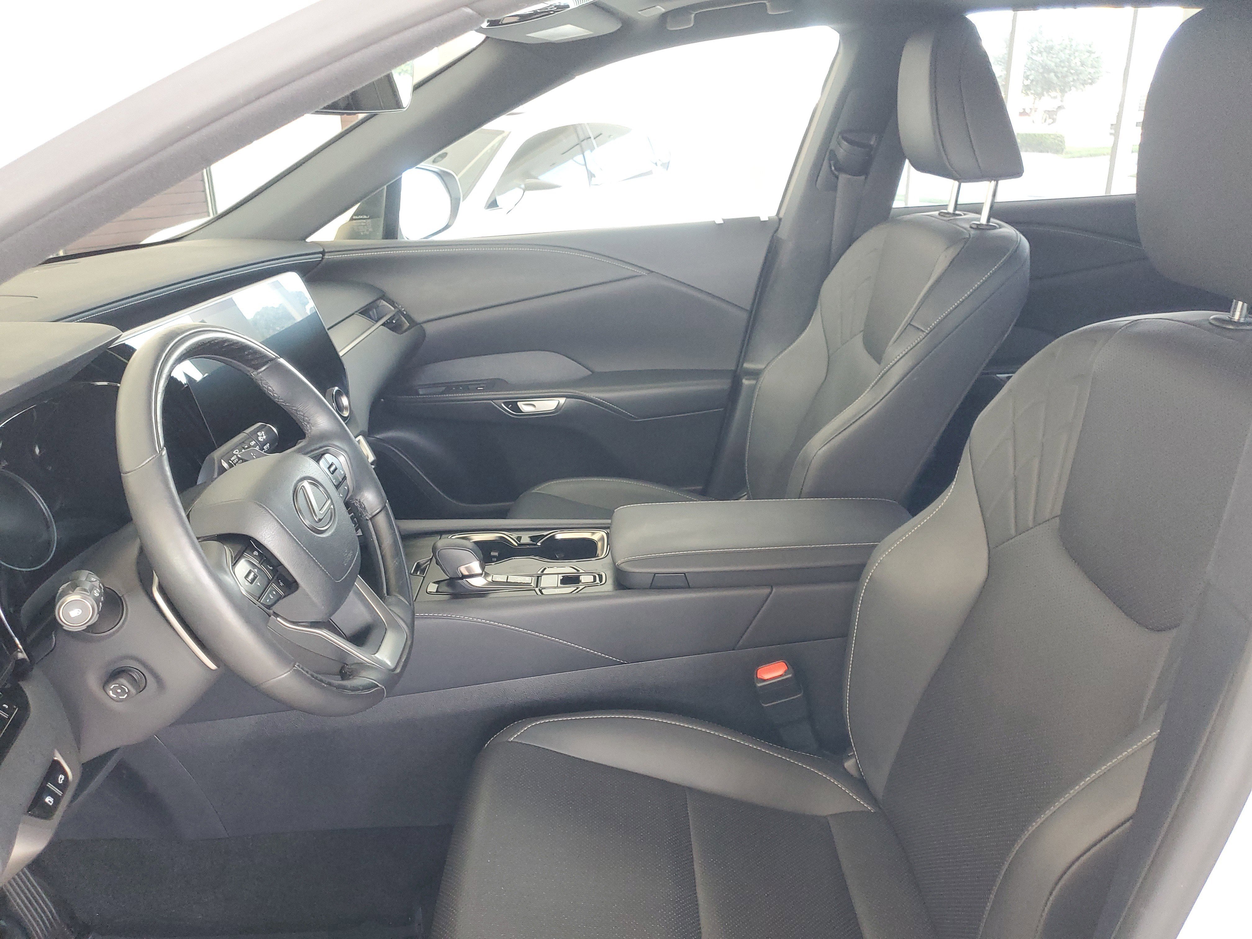 Used 2024 Lexus RX 350 Premium image 21