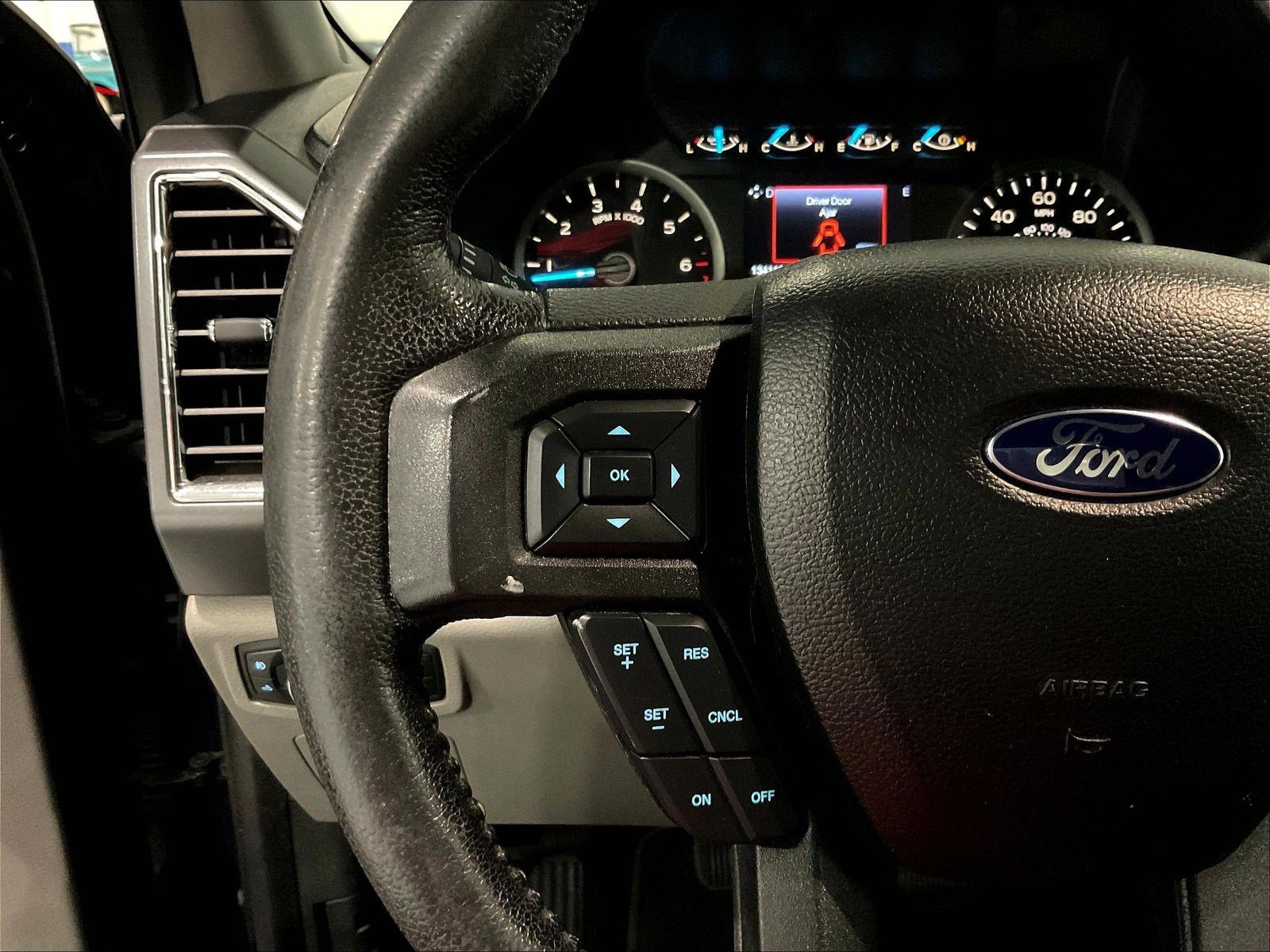 Used 2016 Ford F150 XLT w/ Equipment Group 302A Luxury AWD/4WD image 12