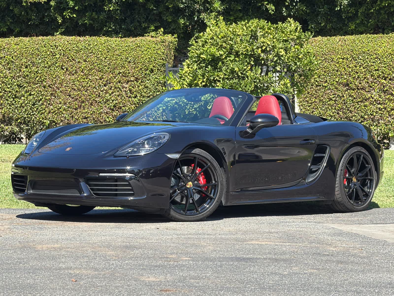 Certified 2025 Porsche 718 Boxster S RWD image 1