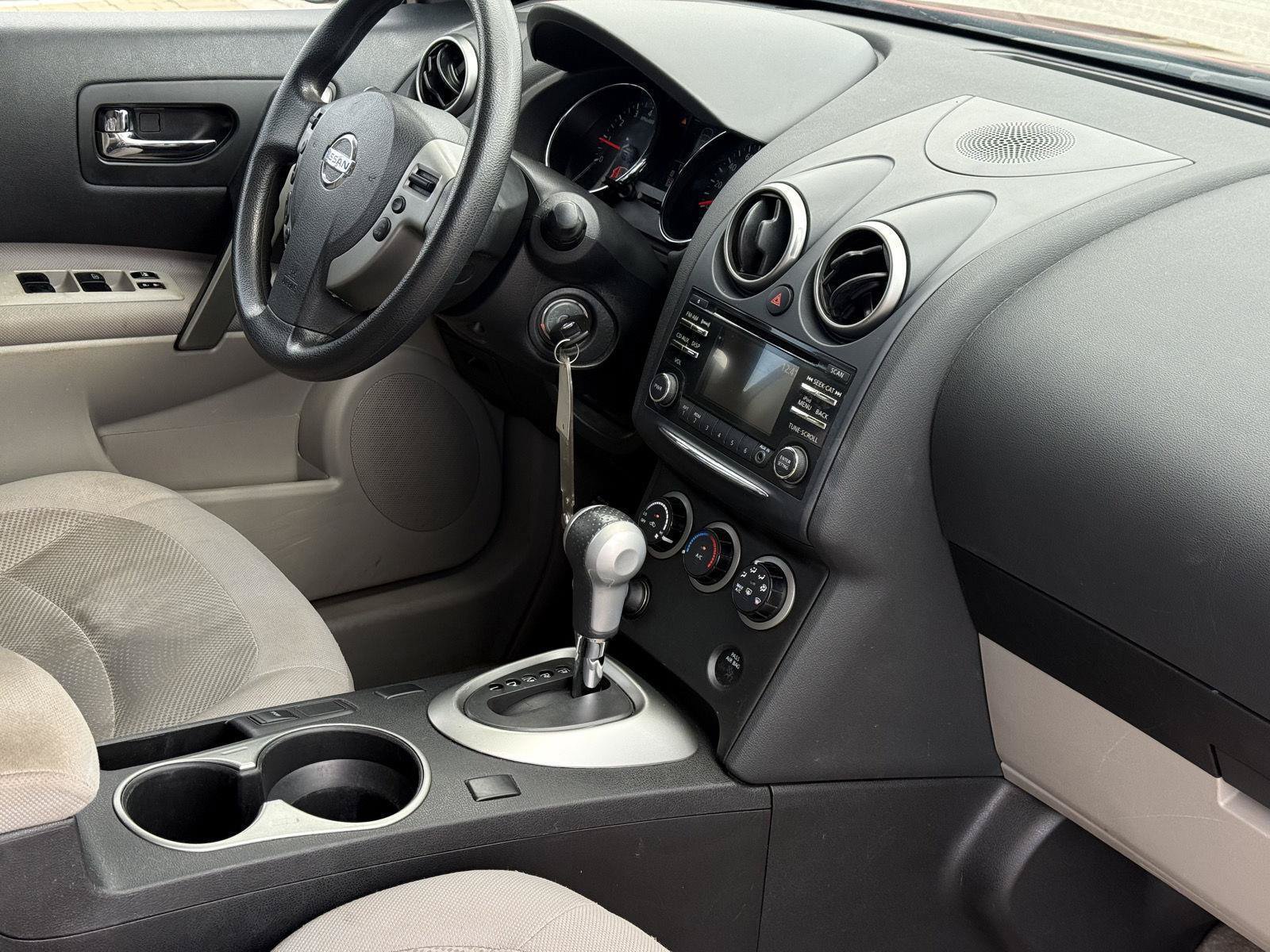 Used 2013 Nissan Rogue S w/ Special Edition Pkg FWD image 21