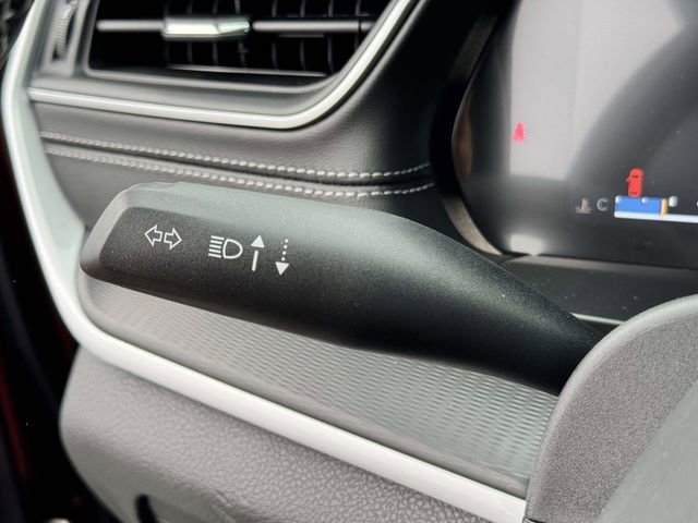 New 2025 Jeep Grand Cherokee Altitude image 12