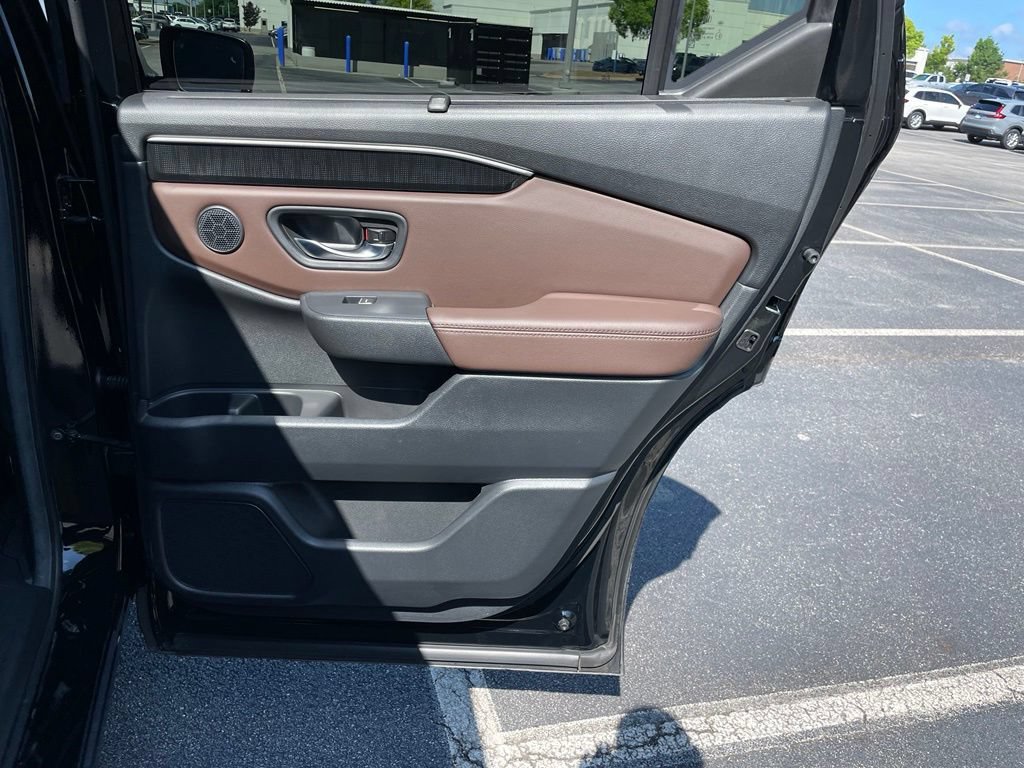 Used 2025 Honda Pilot Elite image 38