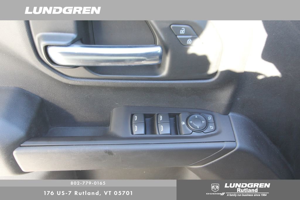 Used 2020 GMC Sierra 1500 4x4 Crew Cab w/ Convenience Package image 15