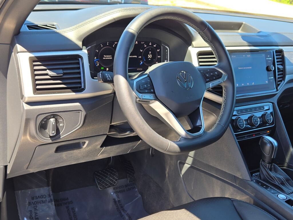 Used 2023 Volkswagen Atlas Cross Sport SE w/ Panoramic Sunroof Package AWD/4WD image 25