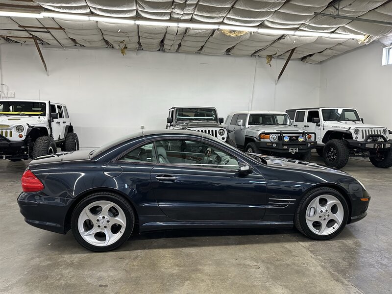 Used 2005 Mercedes-Benz SL 500 w/ AMG Sport Pkg image 10