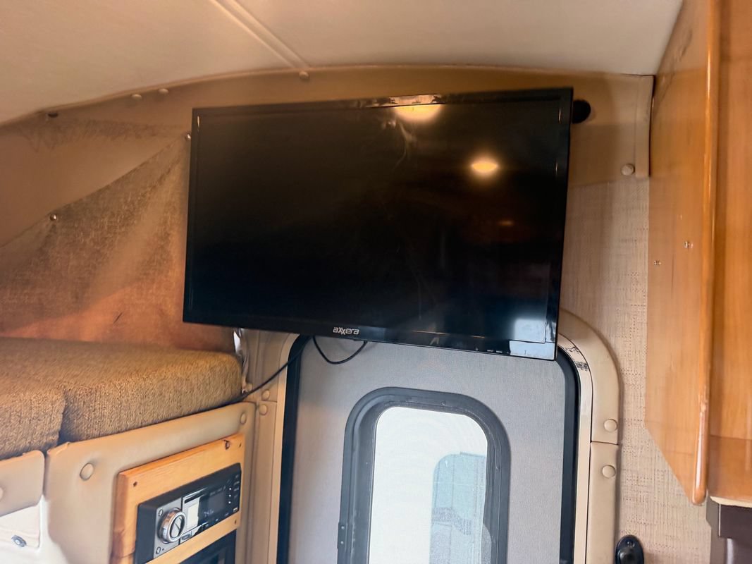 Used 2017 Mercedes-Benz Sprinter 3500 image 16