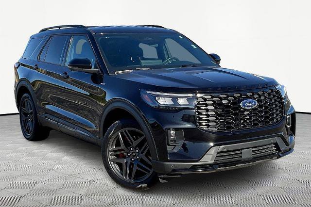 Certified 2025 Ford Explorer ST-Line w/ ST-Line Street Pack image 1