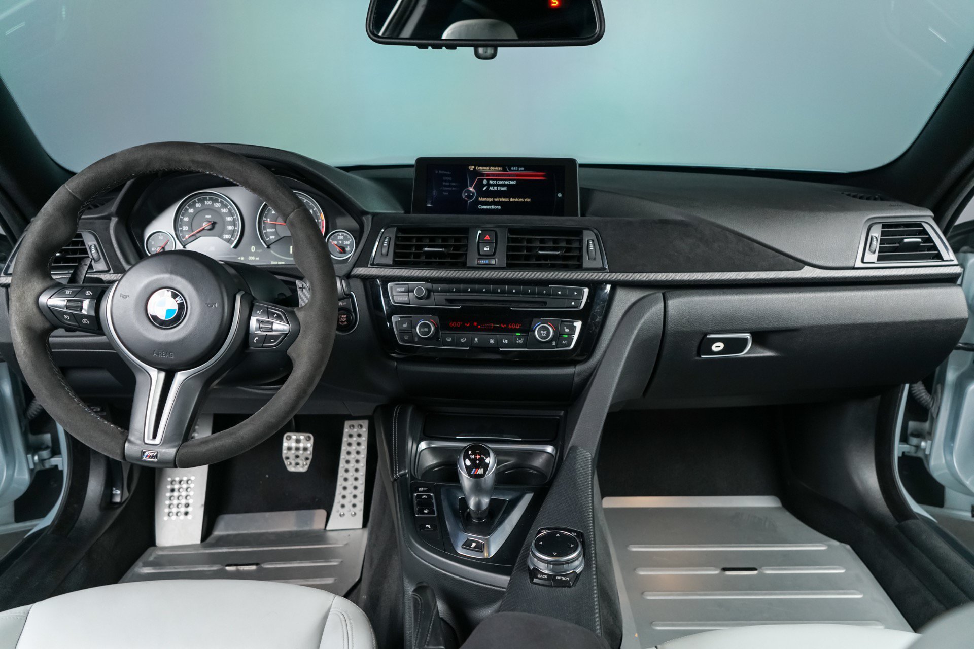 Used 2015 BMW M4 Coupe RWD image 32