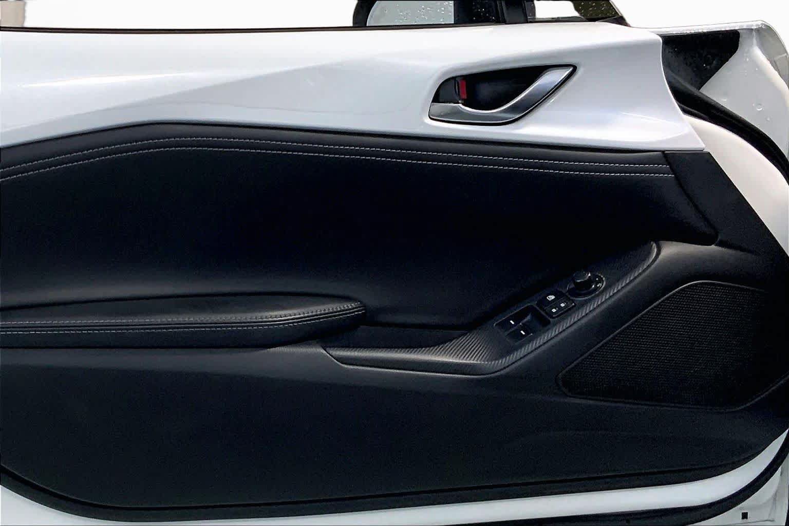 Used 2023 MAZDA MX-5 Miata Grand Touring RWD image 18