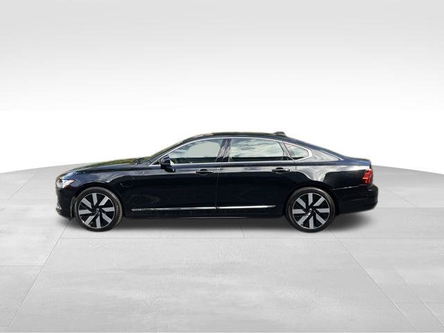 Certified 2024 Volvo S90 T8 Ultimate w/ Lounge Package AWD/4WD image 5