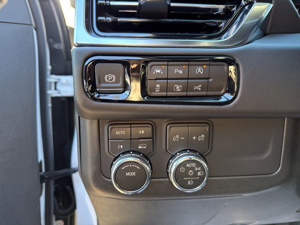 New 2026 GMC Yukon XL Elevation image 14