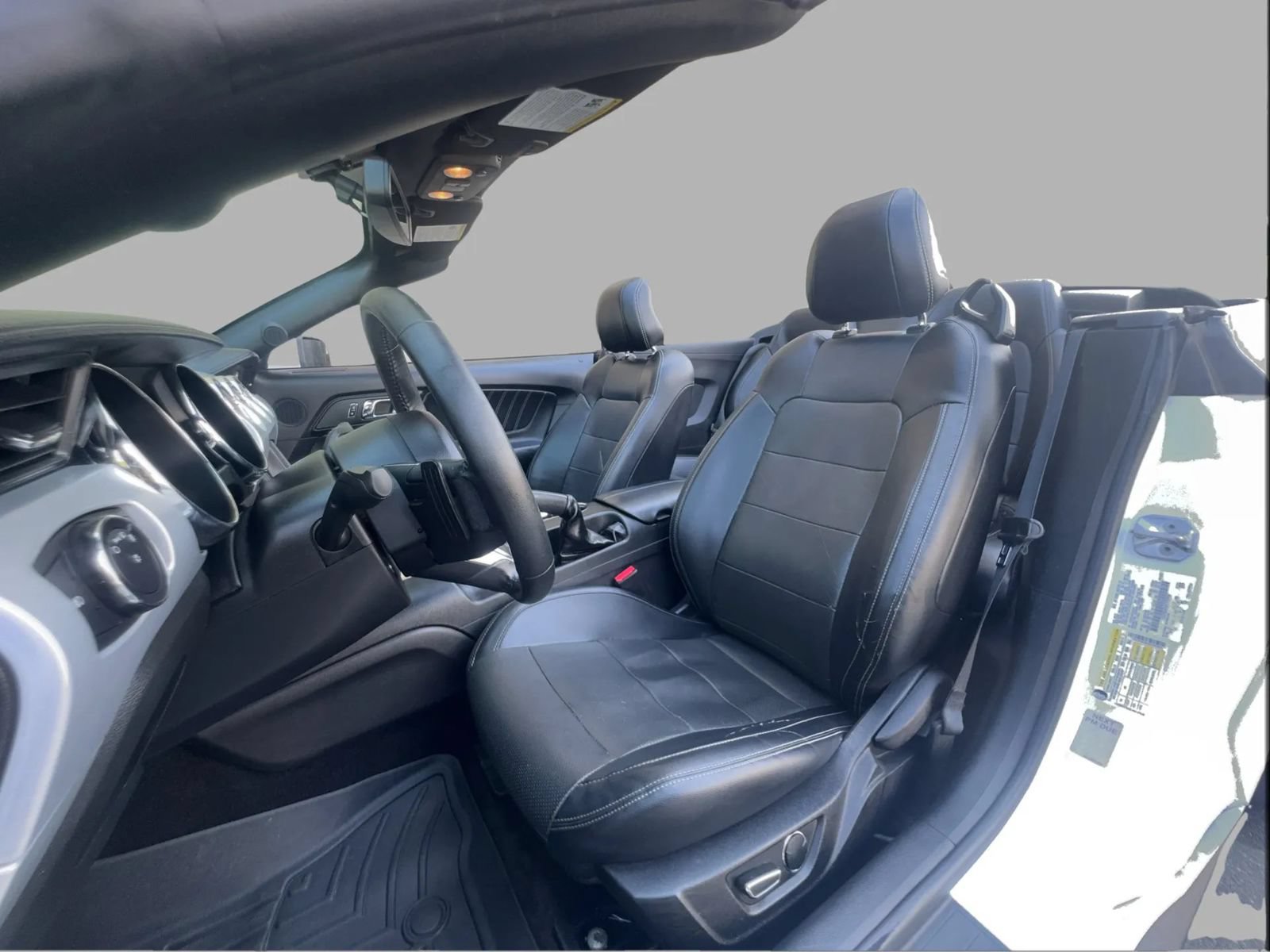 Used 2017 Ford Mustang Premium RWD image 24