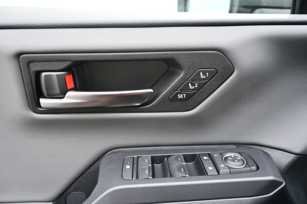New 2026 Toyota RAV4 XSE AWD/4WD image 29