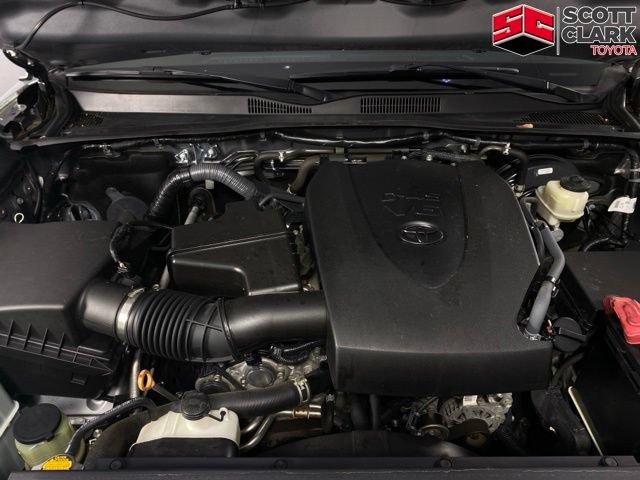 Used 2017 Toyota Tacoma TRD Sport w/ Premium & Technology Package AWD/4WD image 12
