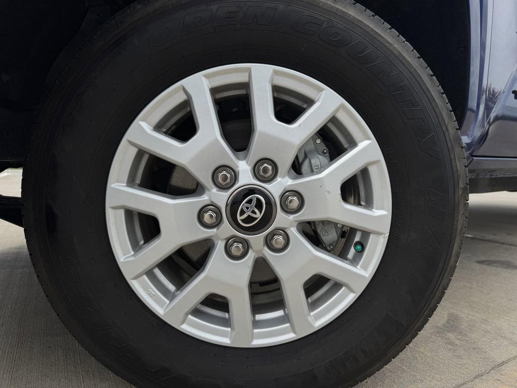 Used 2024 Toyota Tacoma SR5 RWD image 9