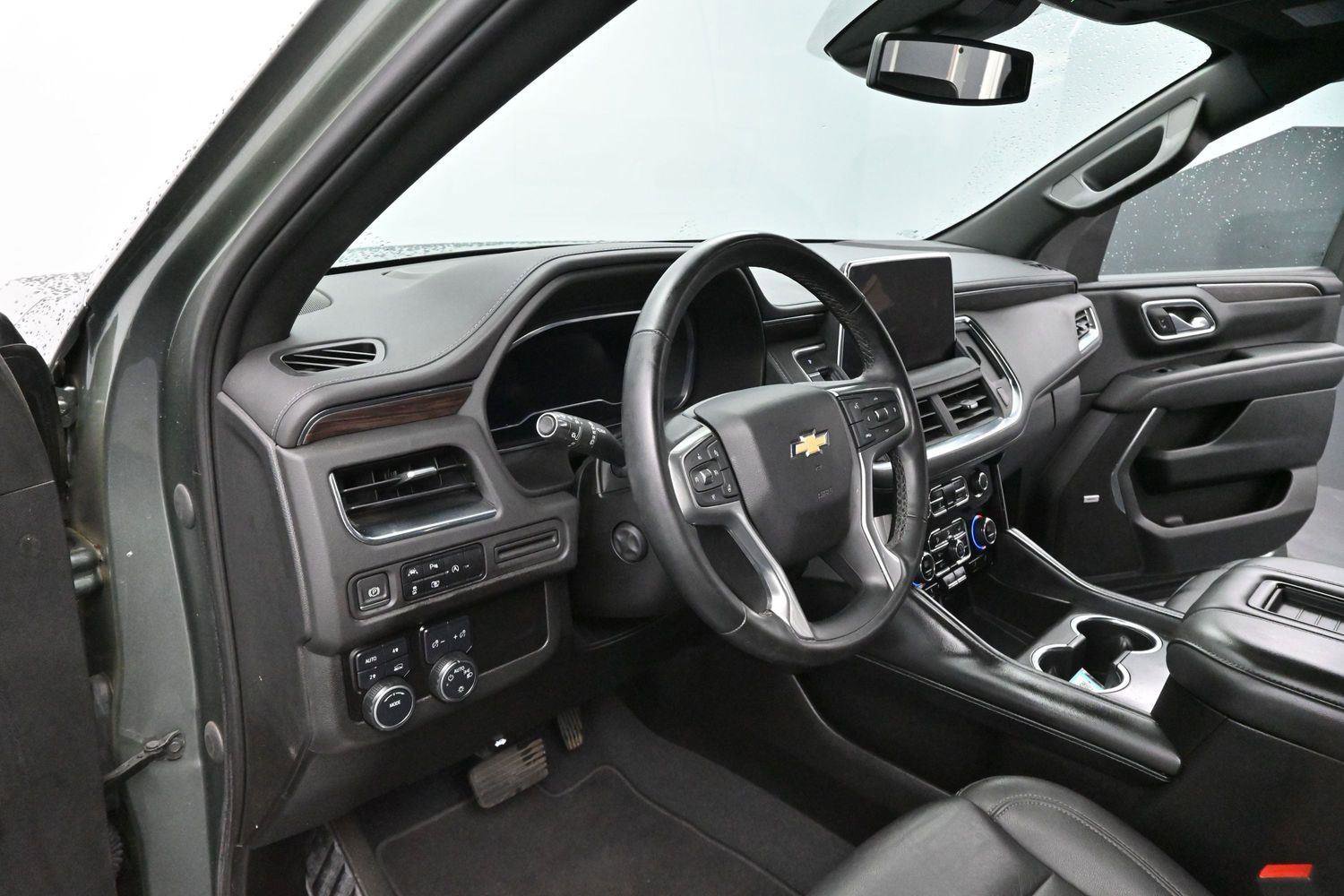Used 2023 Chevrolet Tahoe LT w/ Luxury Package AWD/4WD image 13