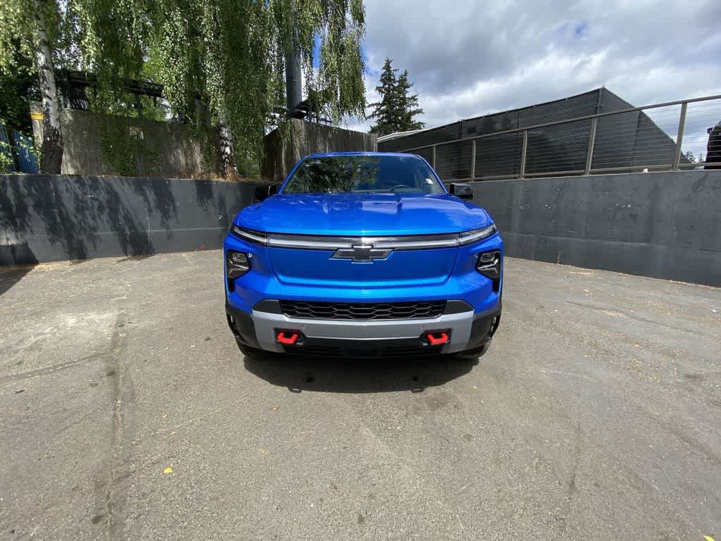 Used 2026 Chevrolet Silverado EV Trail Boss AWD/4WD image 9