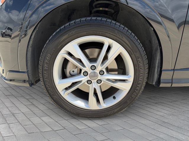 Used 2020 Audi Q3 2.0T Premium w/ Convenience Package AWD/4WD image 9