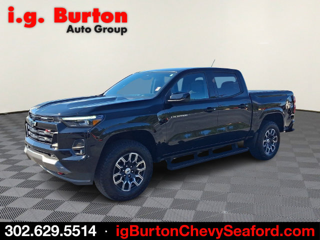 Used 2023 Chevrolet Colorado Z71 w/ Z71 Convenience Package 2 AWD/4WD image 3