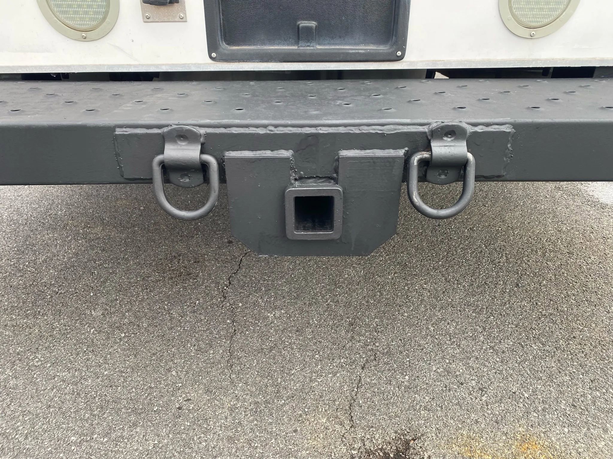Used 2015 Ford E-350 and Econoline 350 Super Duty w/ Power Windows & Locks Group RWD image 23