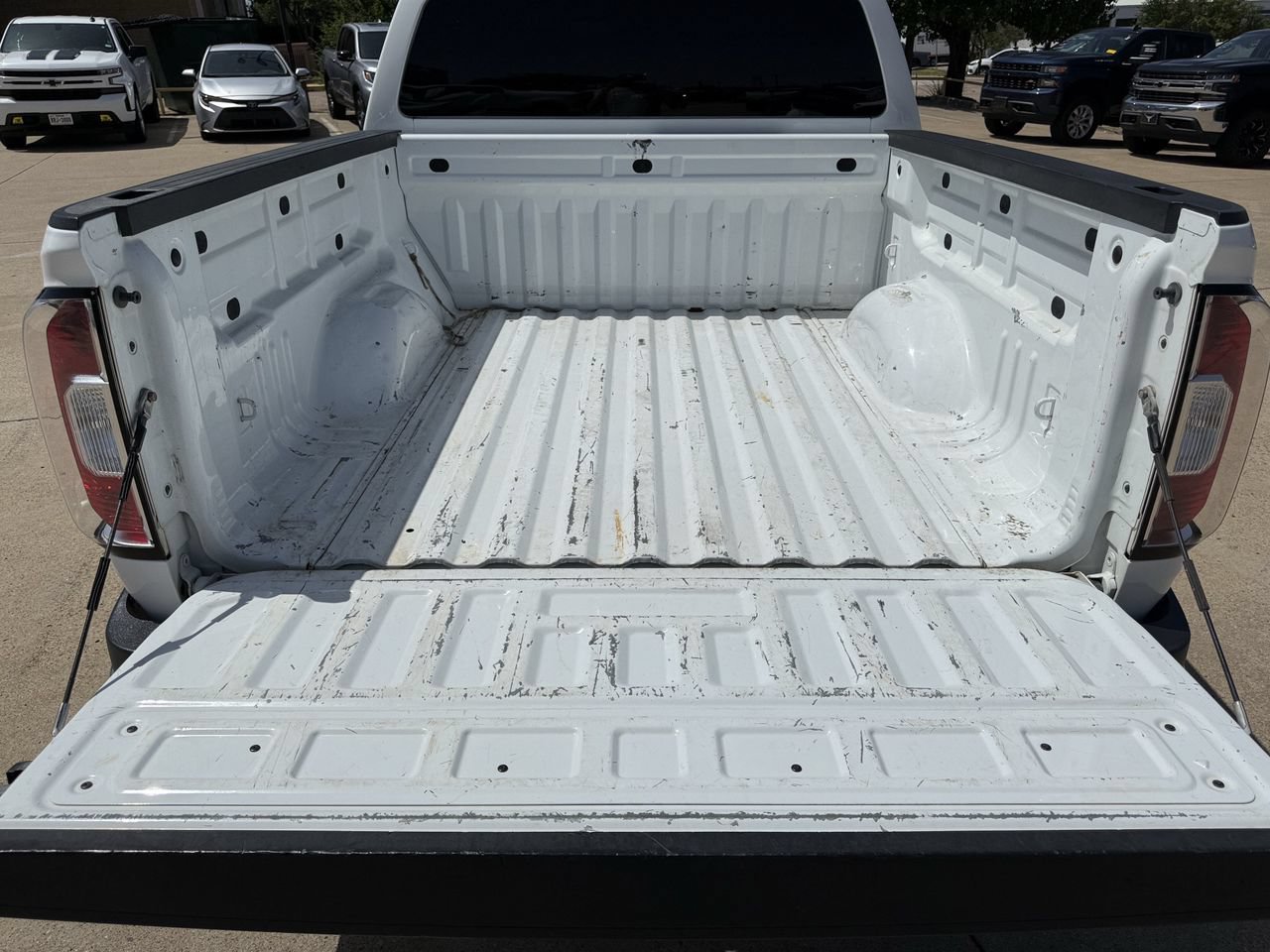 Used 2017 GMC Canyon SLE RWD image 26
