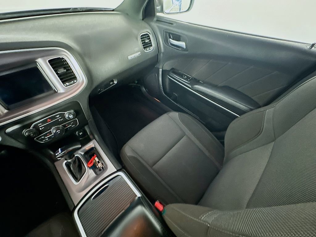 Used 2022 Dodge Charger SXT RWD image 11