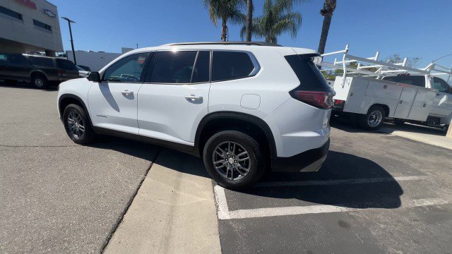 Used 2025 GMC Acadia Elevation image 6