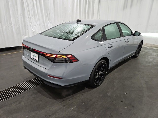 New 2025 Honda Accord SE image 3