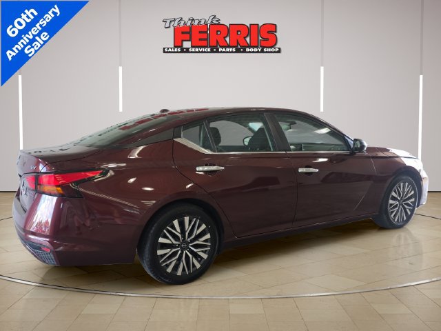 Used 2024 Nissan Altima 2.5 SV FWD image 5