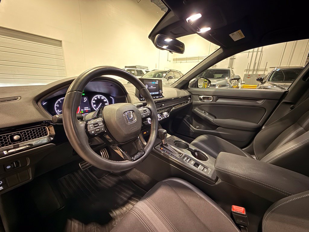 Used 2023 Honda Civic Sport image 15