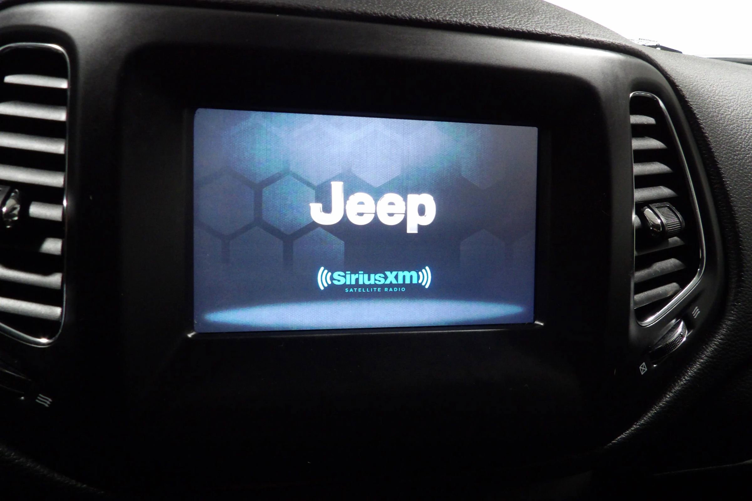 Used 2019 Jeep Compass Sport w/ Cold Weather Group image 12