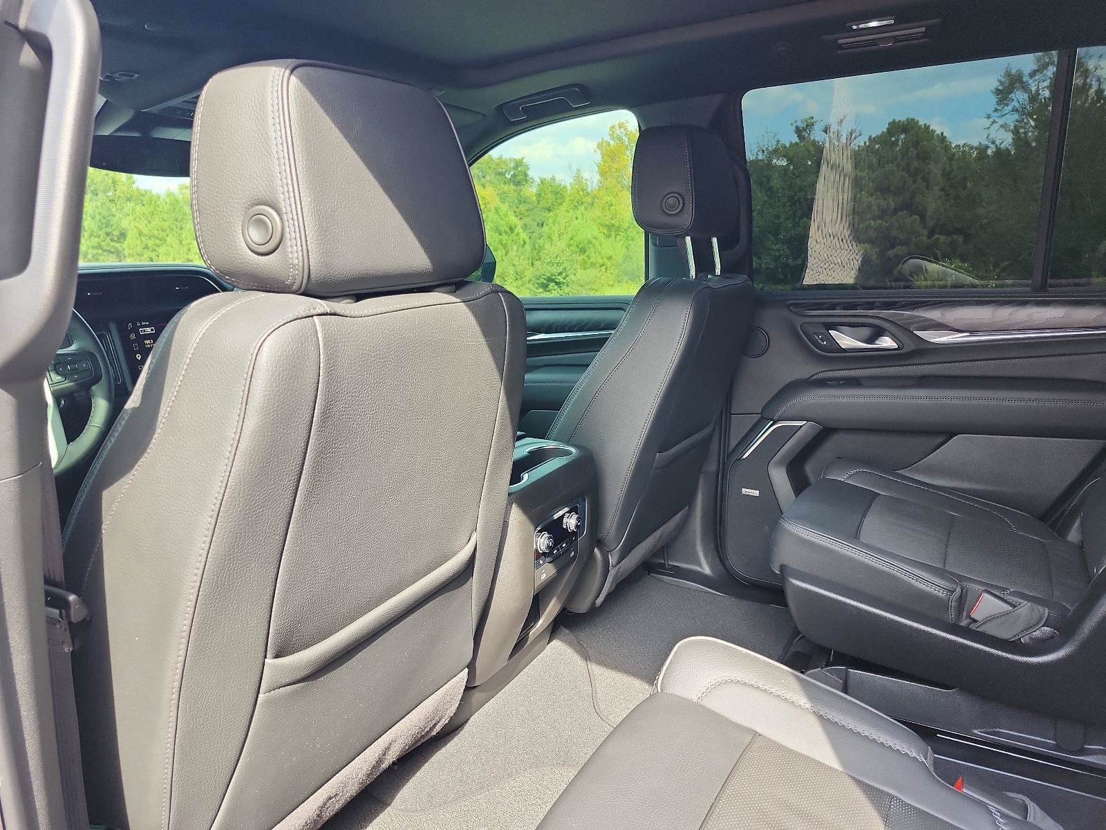 Used 2024 GMC Yukon Denali AWD/4WD image 13