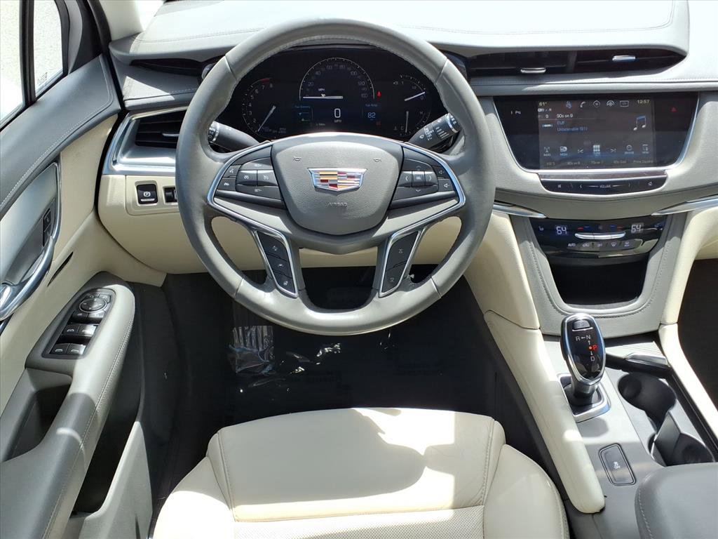 Used 2019 Cadillac XT5 Luxury FWD image 3