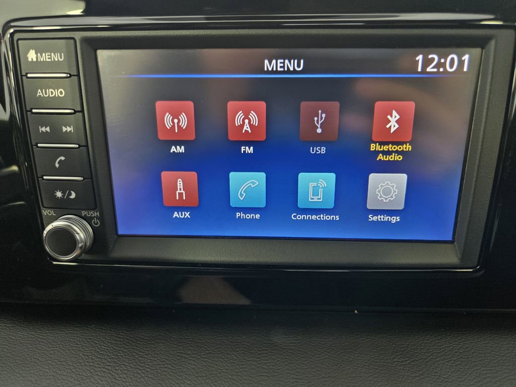 Used 2025 Nissan Kicks S image 17