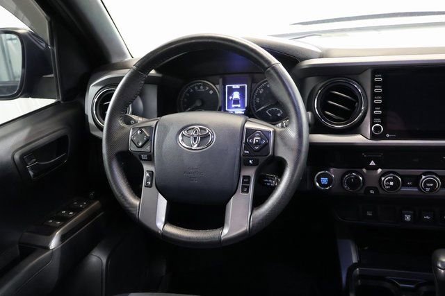 Used 2020 Toyota Tacoma TRD Off-Road AWD/4WD image 15