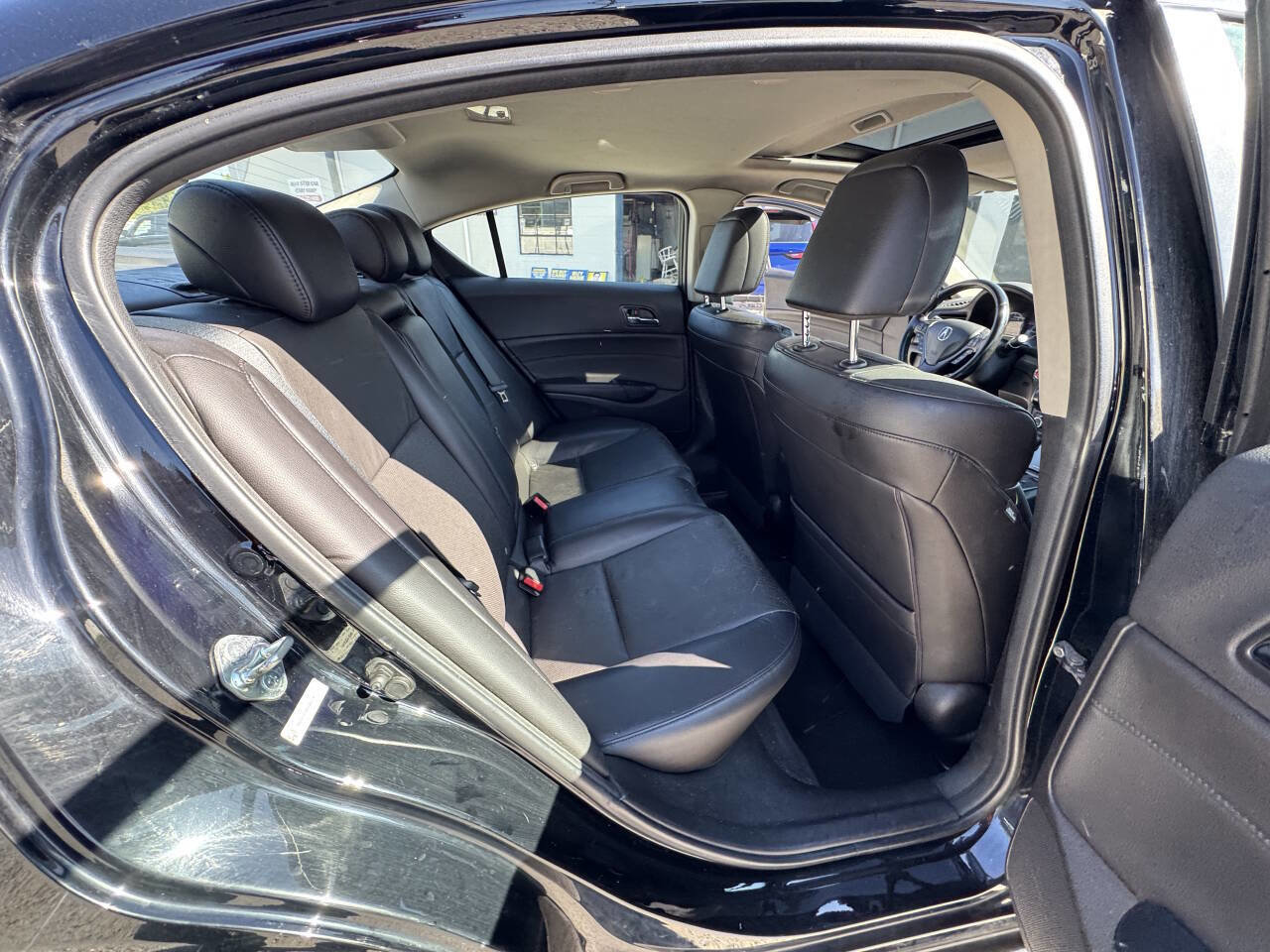 Used 2014 Acura ILX 2.0L w/Premium 4dr Sedan Packa image 47