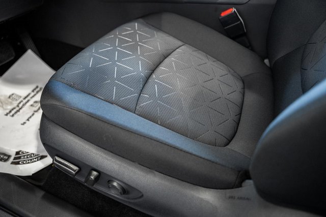 New 2025 Toyota RAV4 XLE image 31