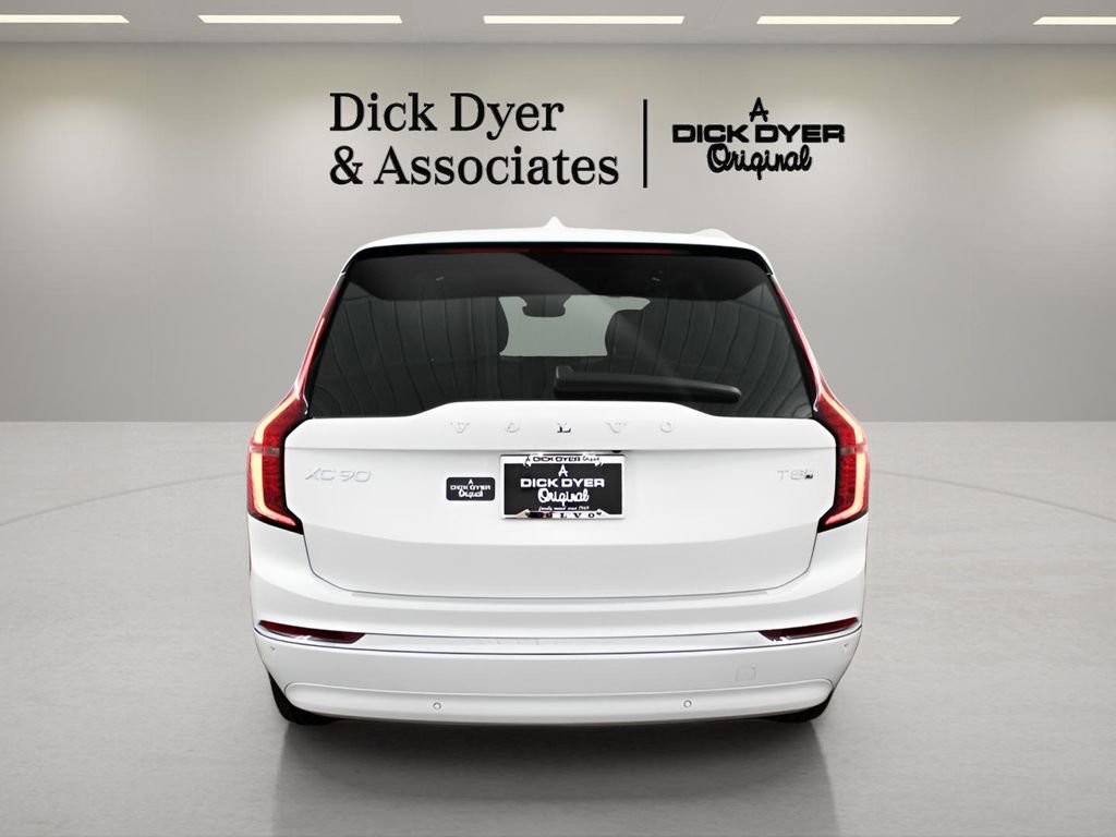 New 2025 Volvo XC90 T8 Core w/ Protection Package image 2
