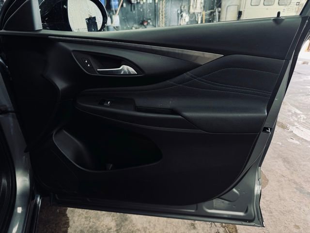 Used 2025 Buick Envista Sport Touring image 13