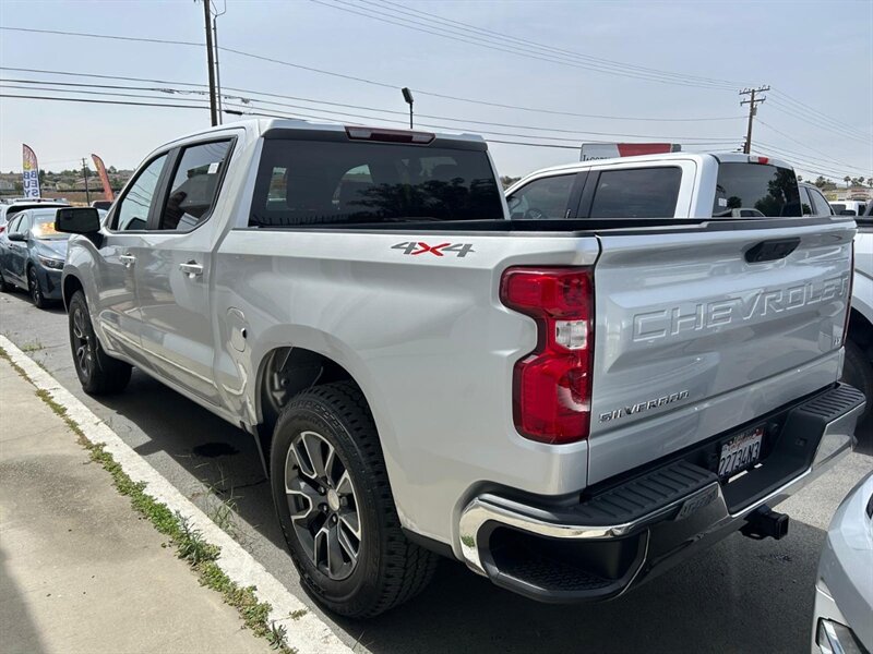 Used 2022 Chevrolet Silverado 1500 LT AWD/4WD image 8