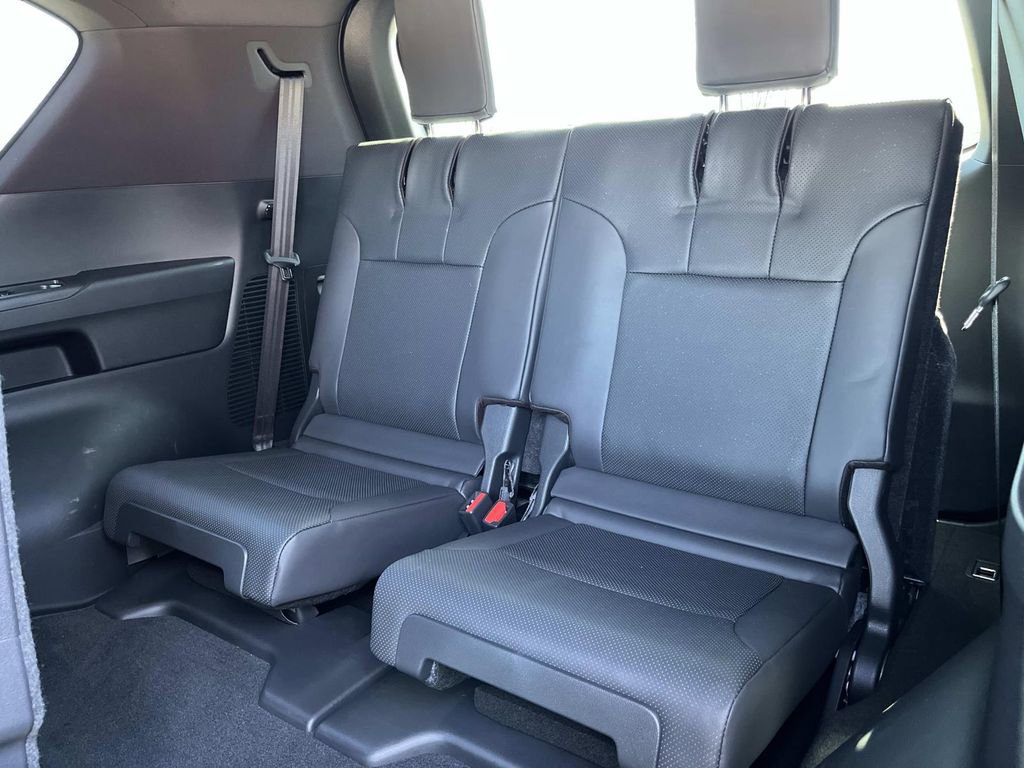 Used 2023 Lexus LX 600 4WD w/ Appearance Package image 21