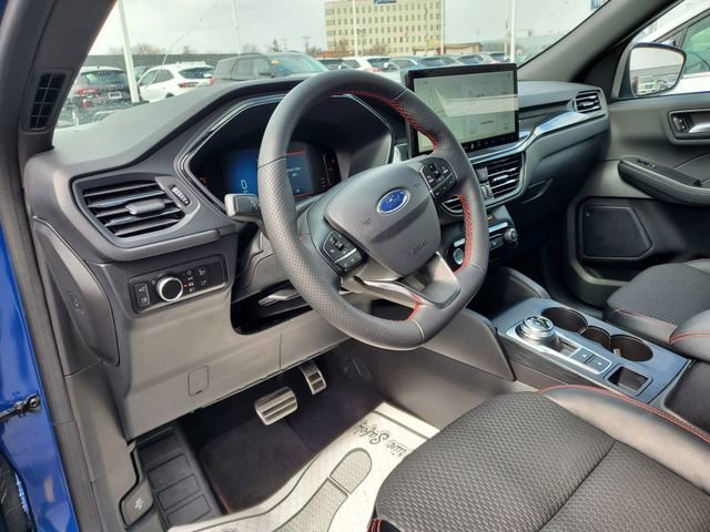 Used 2023 Ford Escape ST-Line w/ Equipment Group 301A image 10
