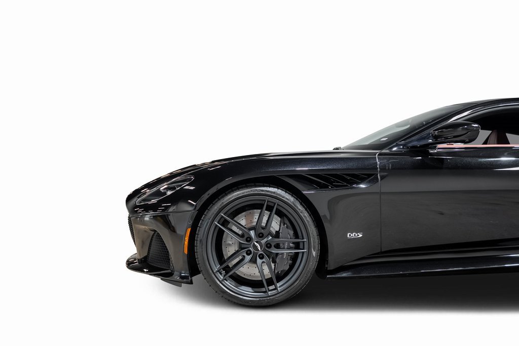 Used 2019 Aston Martin DBS Superleggera image 32