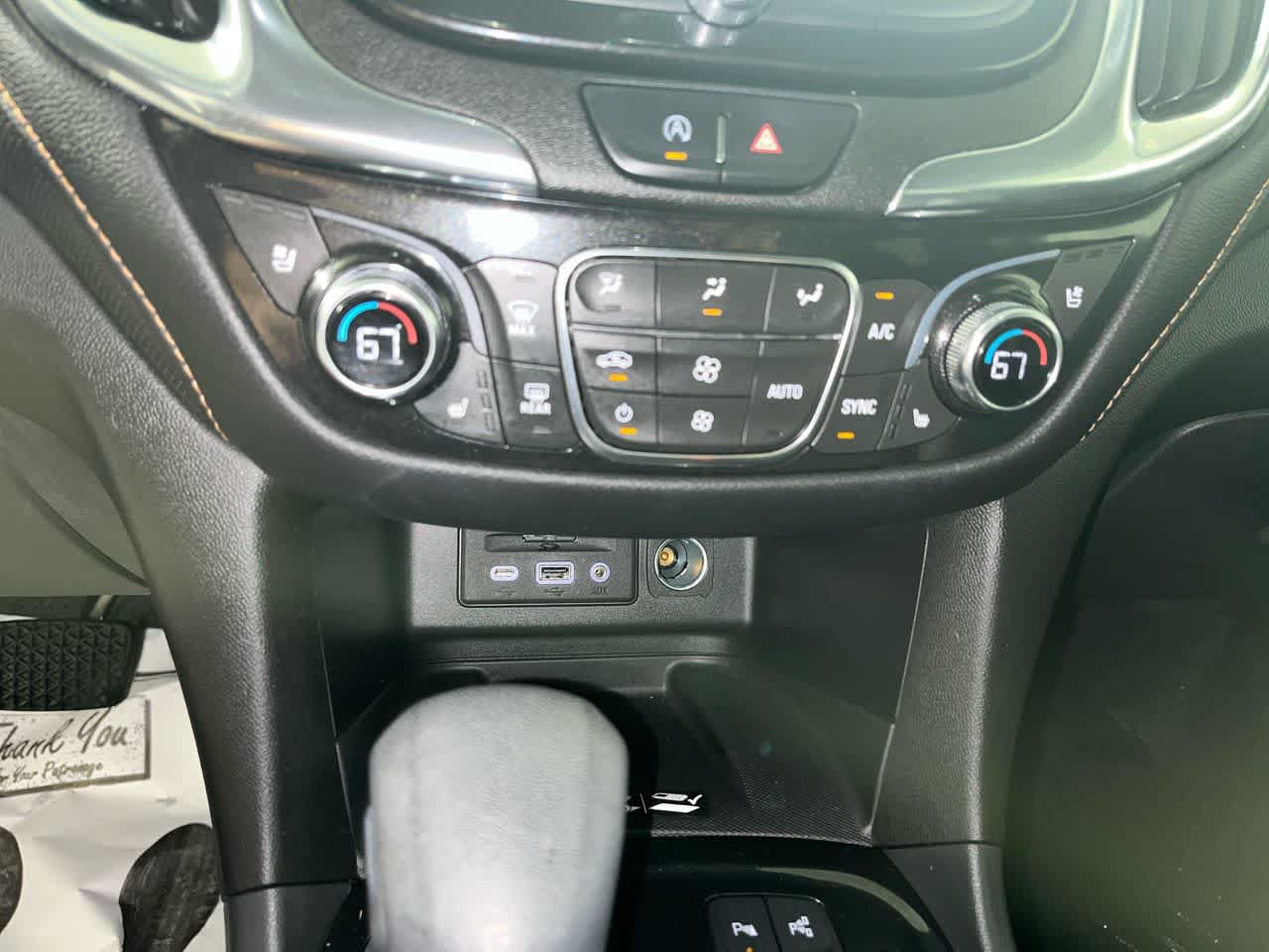 Used 2022 Chevrolet Equinox Premier FWD image 21