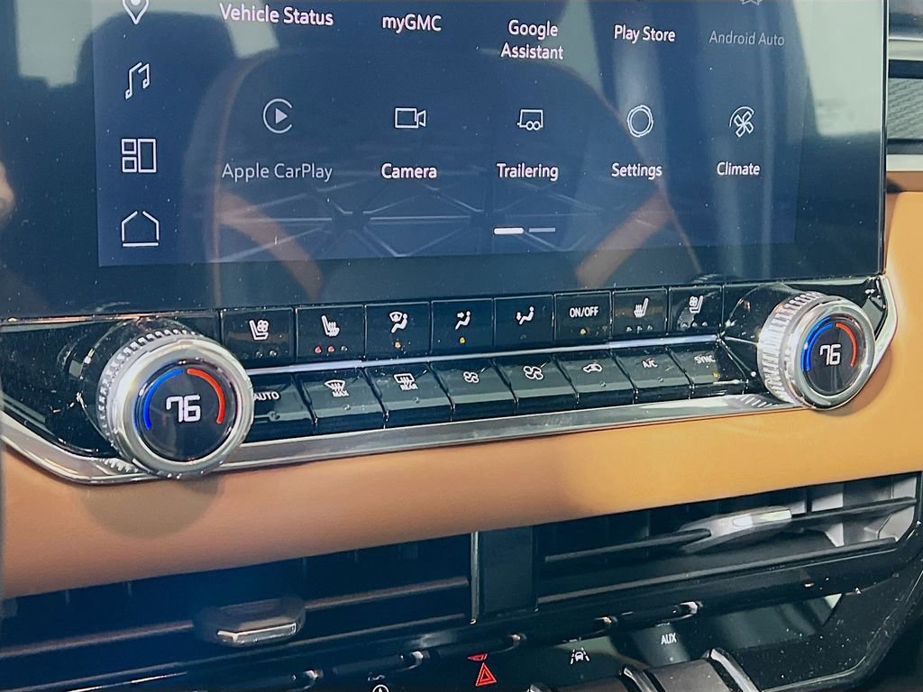 New 2026 GMC Canyon AT4 w/ Technology Plus Package AWD/4WD image 13