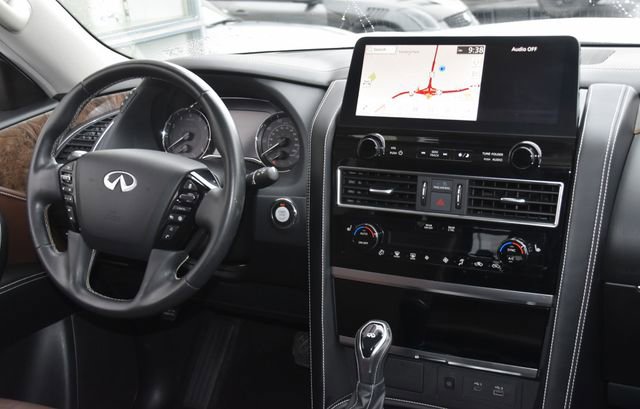 Used 2024 INFINITI QX80 Premium Select w/ Cargo Package AWD/4WD image 2