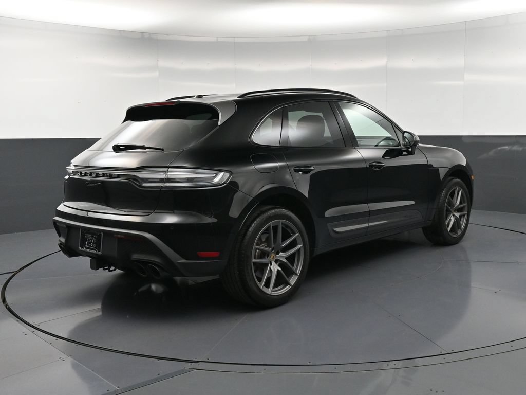 Certified 2024 Porsche Macan Turbo AWD/4WD image 8