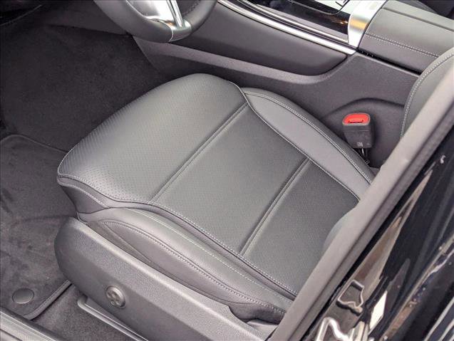 Used 2026 Mercedes-Benz GLC 300 4MATIC image 4