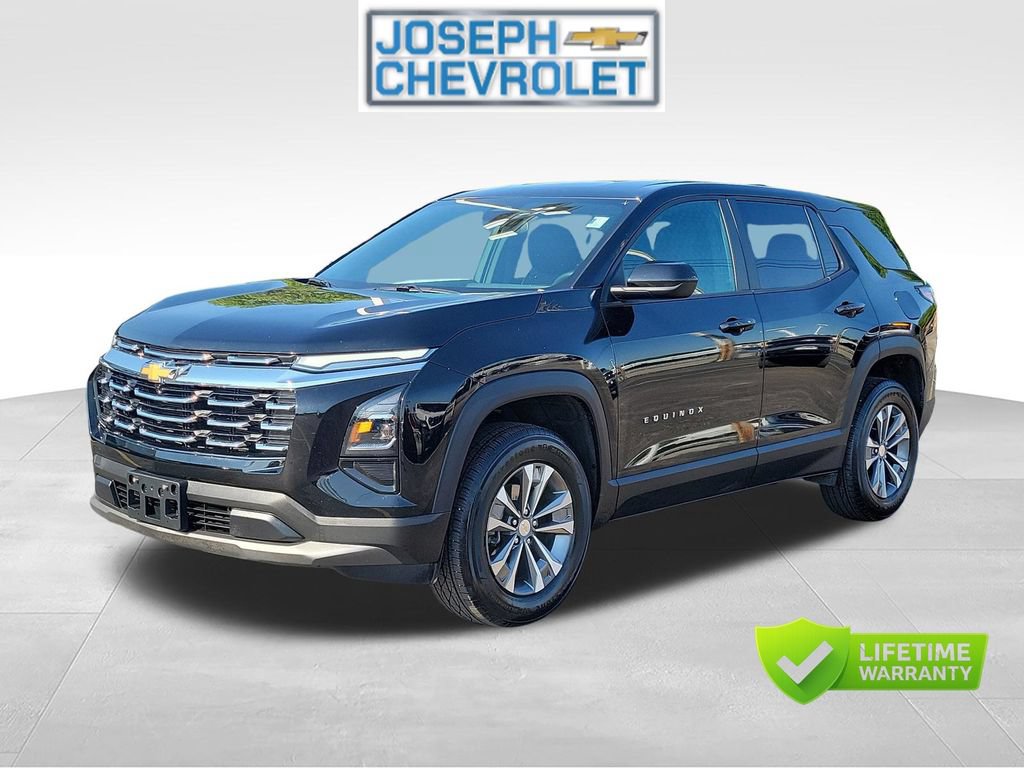 Used 2026 Chevrolet Equinox LT FWD image 2